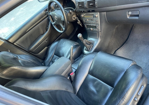 Toyota Avensis cena 7900 przebieg: 280000, rok produkcji 2005 z Świeradów-Zdrój małe 232